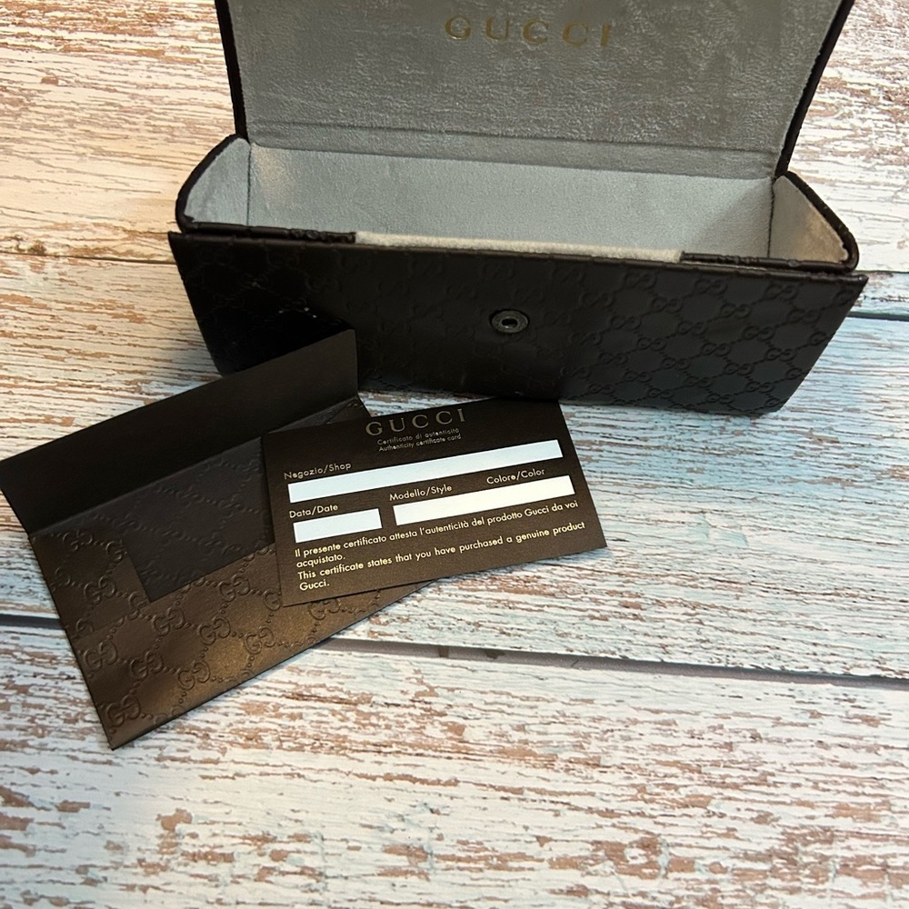 Gucci Dark Leather Envelope glasses case - Picture 2 of 6